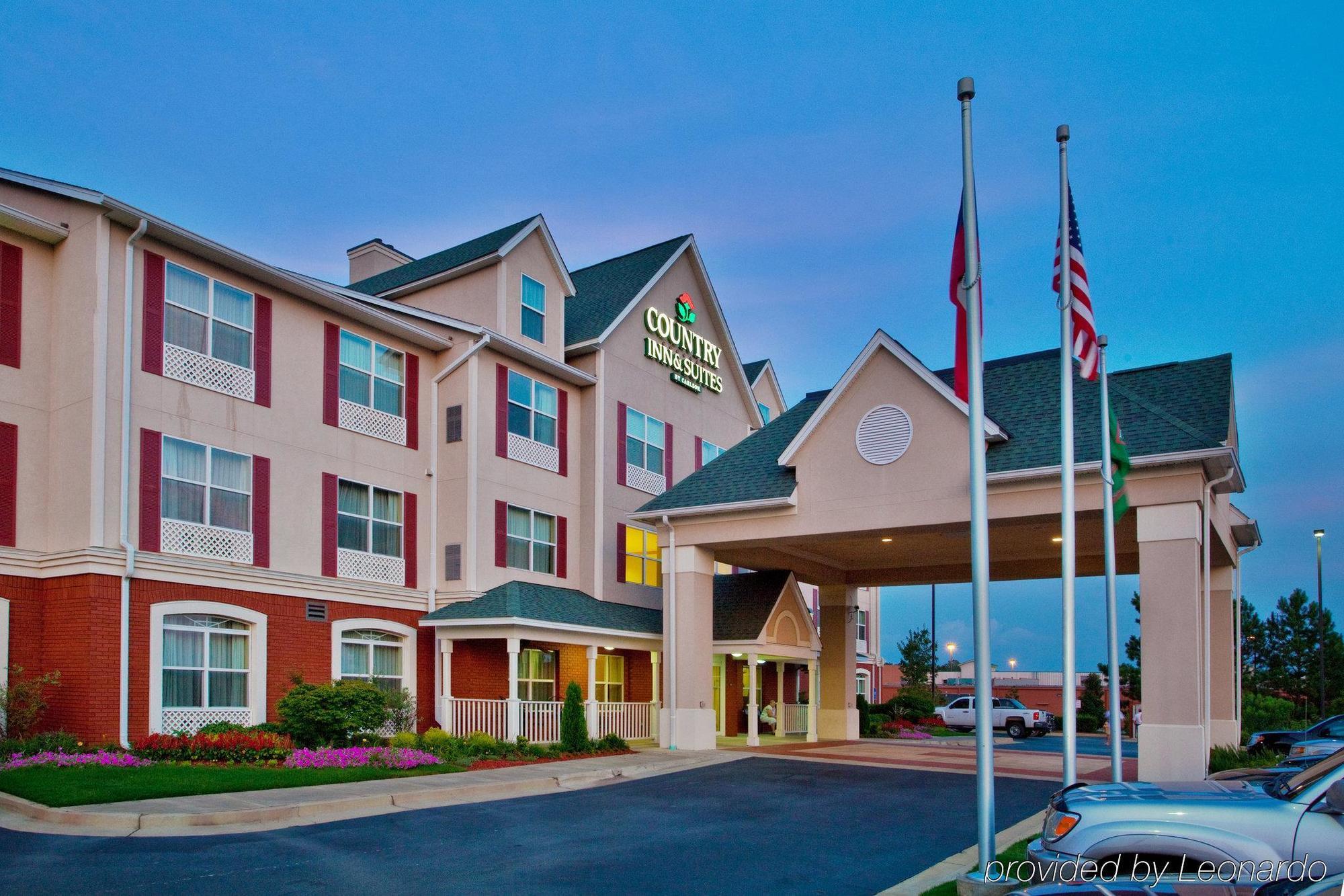 Hotel Clarion Pointe Columbus-Bradley Park Exterior foto
